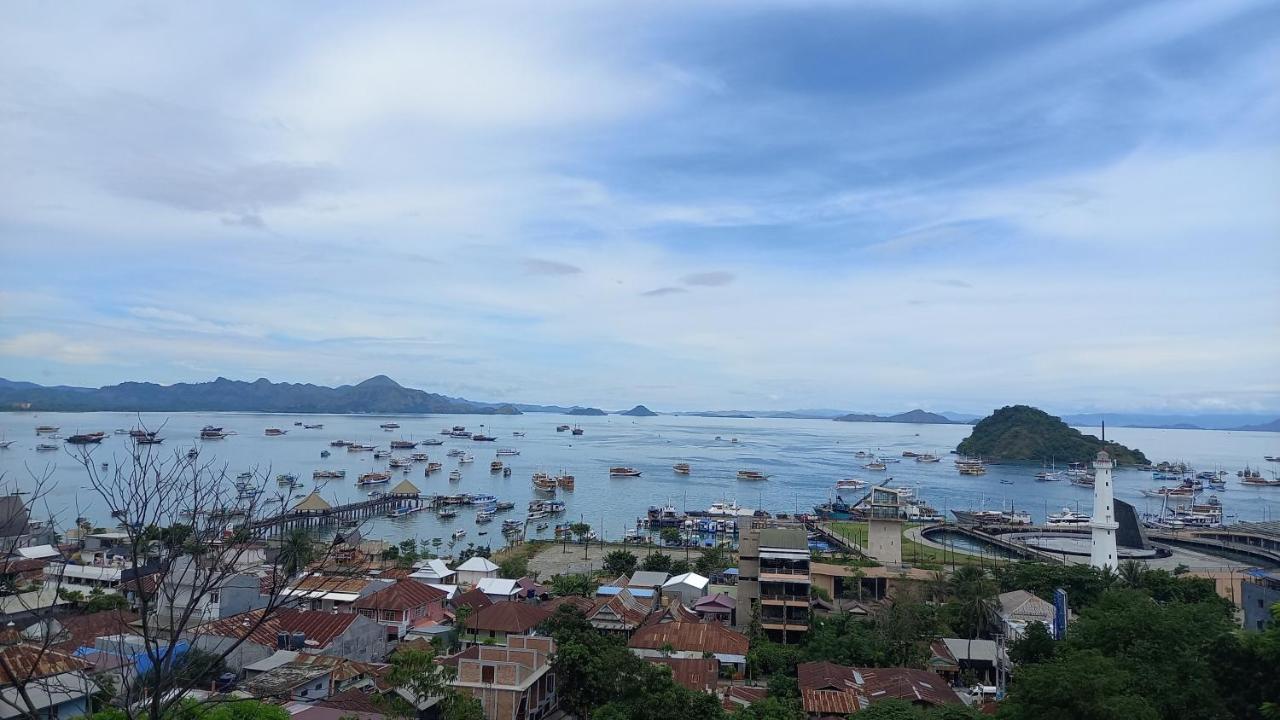 Benedict Guesthouse By Mori Hospitality Labuan Bajo Exterior photo